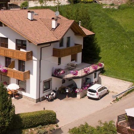 Hotel Garni Ruscel Santa Cristina Val Gardena Екстериор снимка