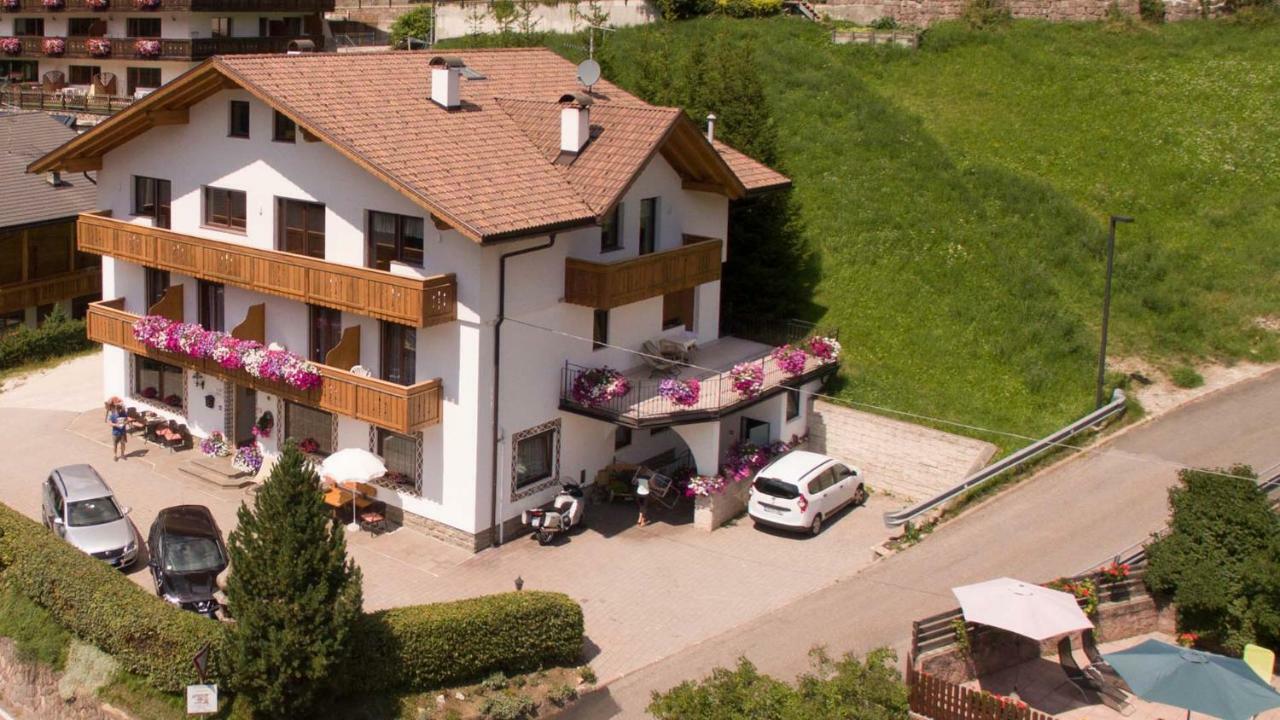 Hotel Garni Ruscel Santa Cristina Val Gardena Екстериор снимка